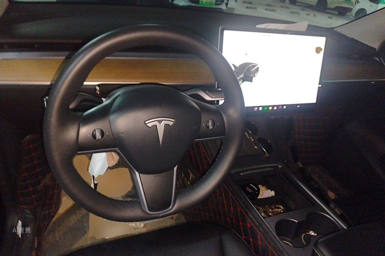 Tesla Model Y 2022 #12 Tesla Model Y 2022 car image #12