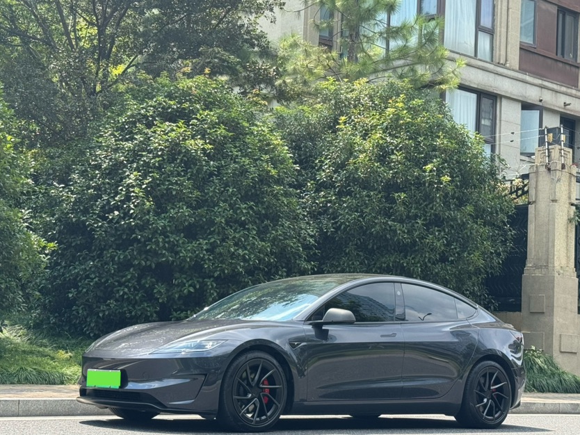 Tesla Model 3 2024 Tesla Model 3 2024 immagine di auto
