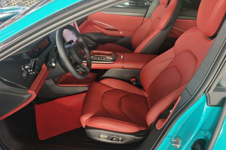 MI SU7 2025 immagine di auto #23