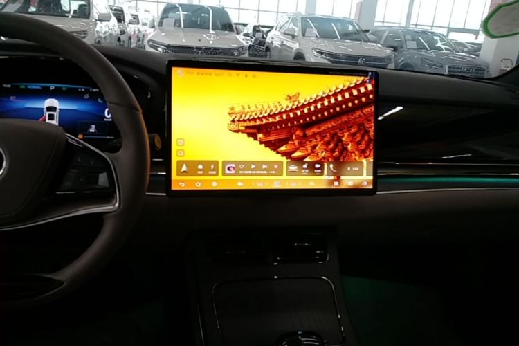 BYD Han 2024 car image #17