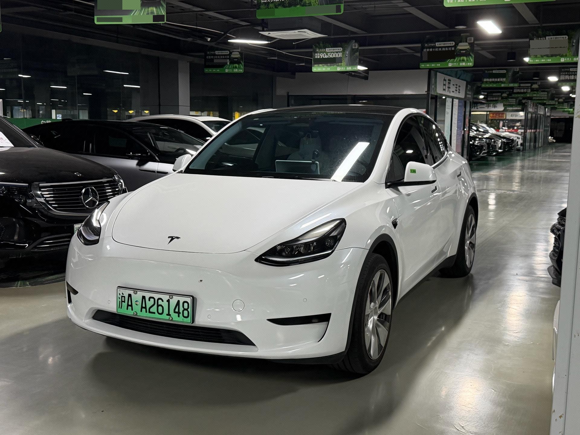 Tesla Model Y 2023 car image 