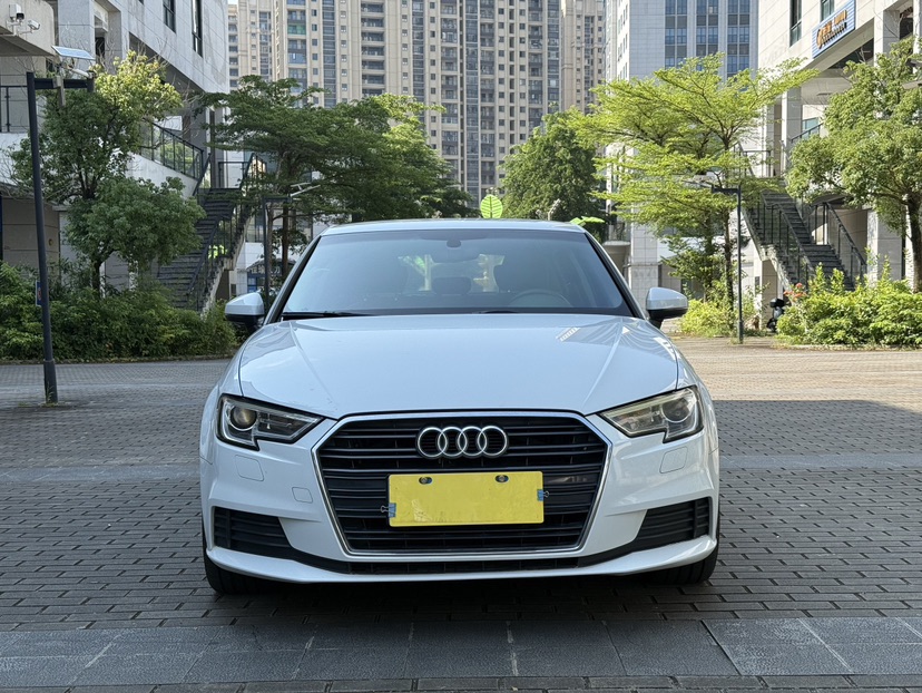 Audi A3 2017 car image #2