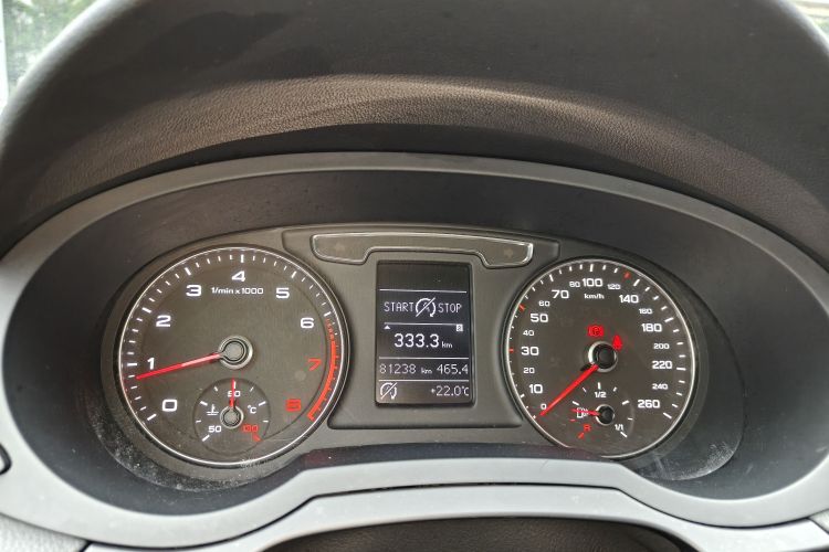 Audi Q3 2018 صورة سيارة #12