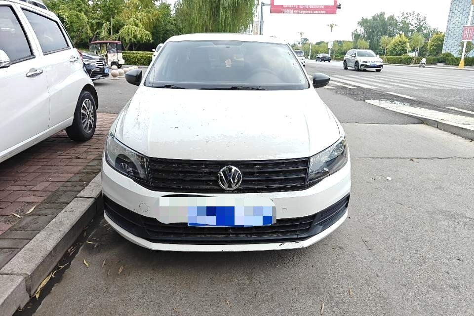 Volkswagen Santana 2018 car image #2