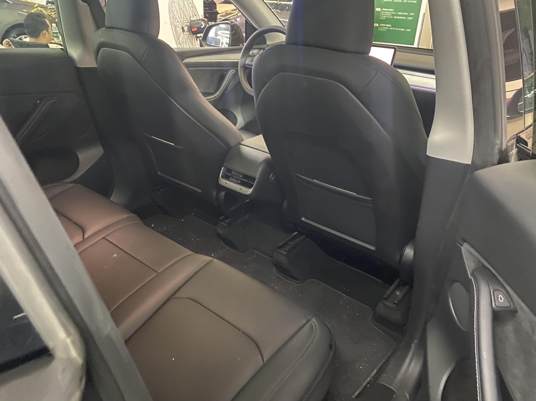 Tesla Model Y 2024 car image #10