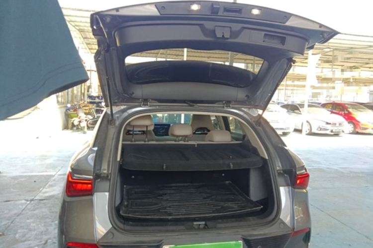 BYD Yuan Plus 2023 immagine di auto #19