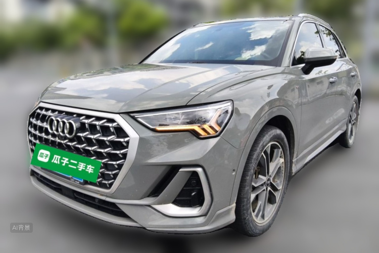 Audi Q3 2023 car image #2