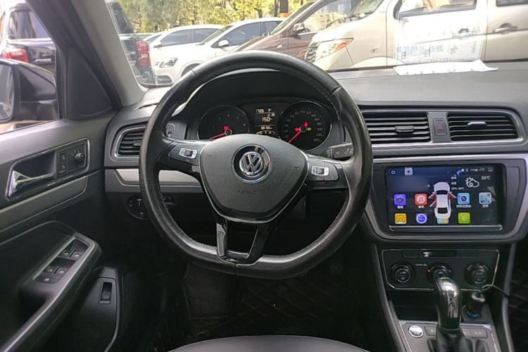 Volkswagen Lavida 2017 car image #11