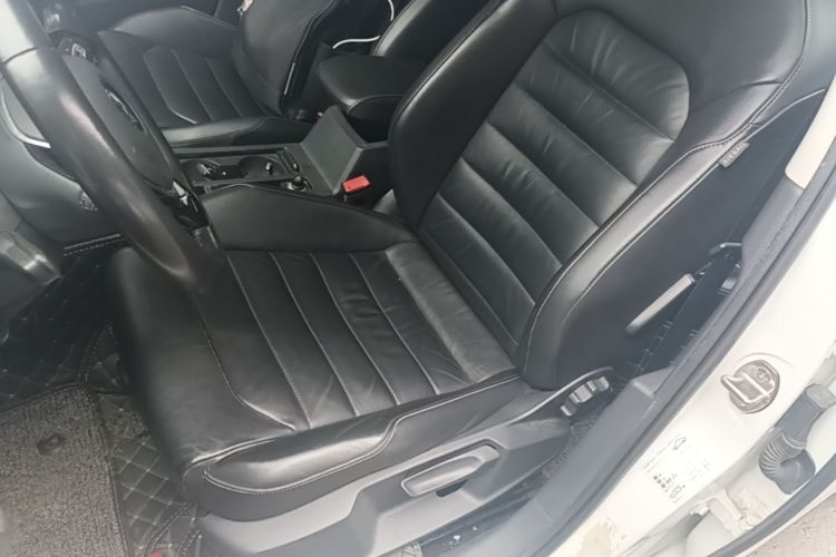 Volkswagen Golf 2015 car image #15