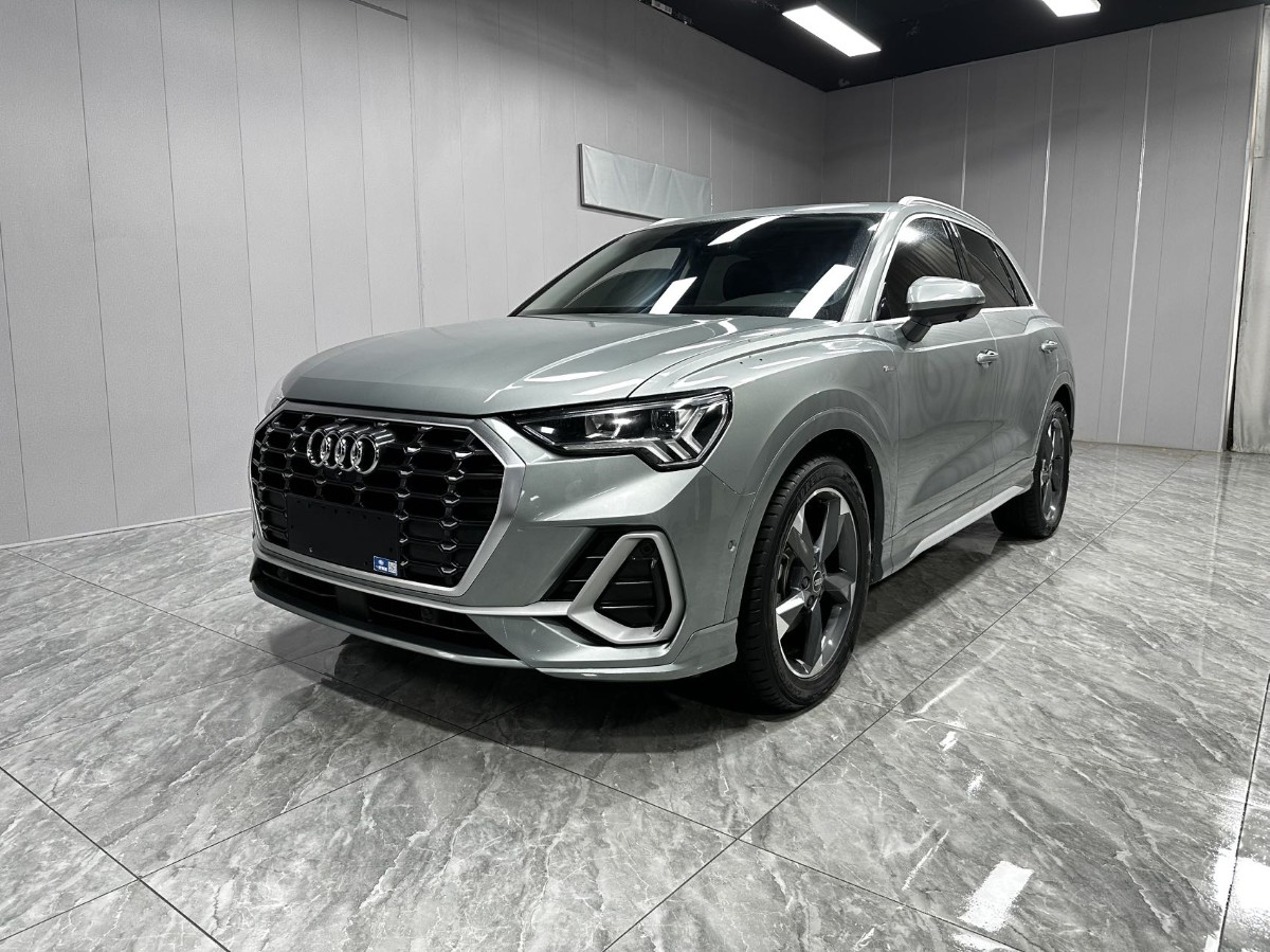 Audi Q3 2021 car image 