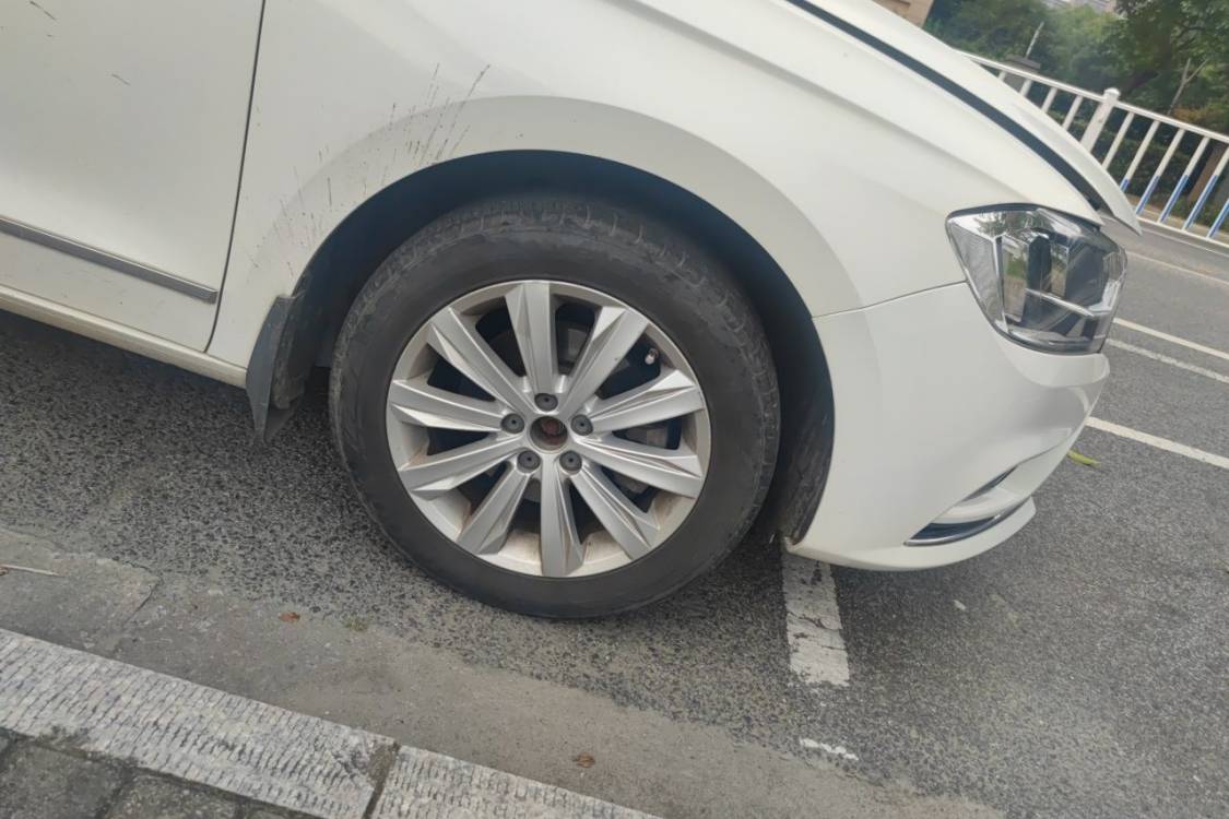 Volkswagen Bora 2016 car image #9