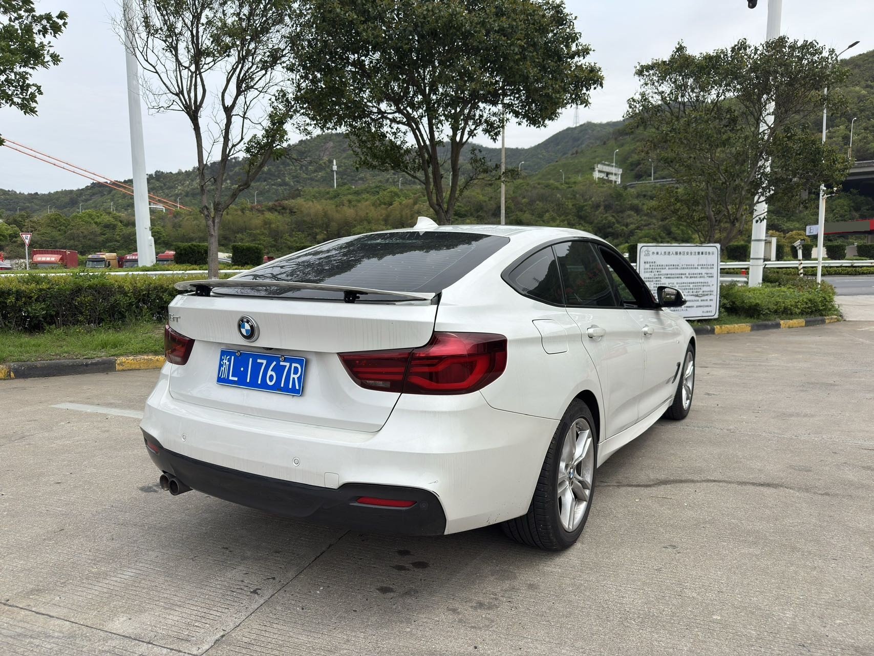 BMW 3 Series GT 2020 imagem de carro #9