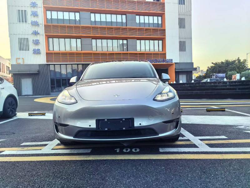 Tesla Model Y 2021 #3 Tesla Model Y 2021 immagine di auto #3