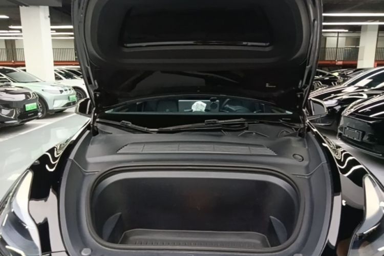 Tesla Model Y 2023 #20 Tesla Model Y 2023 car image #20