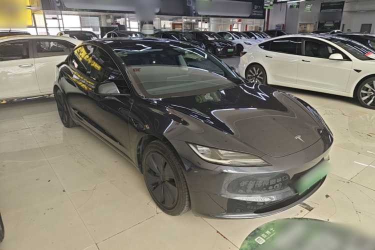 Tesla Model 3 2025 #4 Tesla Model 3 2025 car image #4