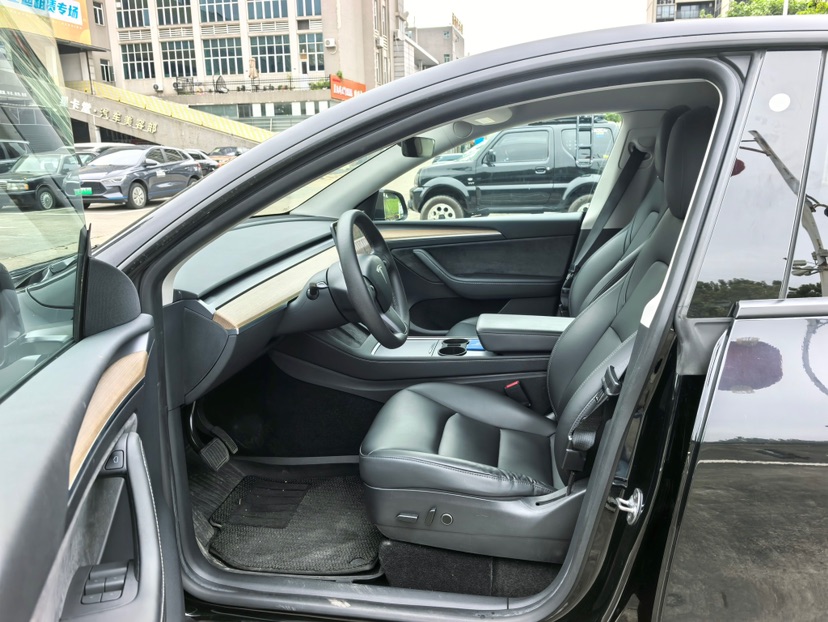 Tesla Model Y 2021 #4 Tesla Model Y 2021 immagine di auto #4