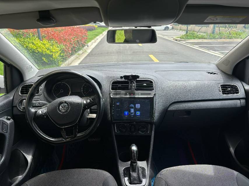 Volkswagen Polo 2017 car image #7