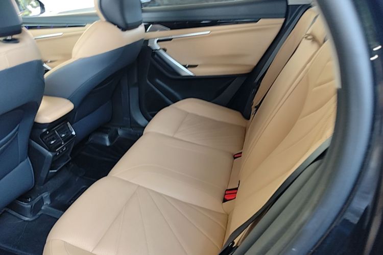 GEELY Boyue L 2023 car image #17