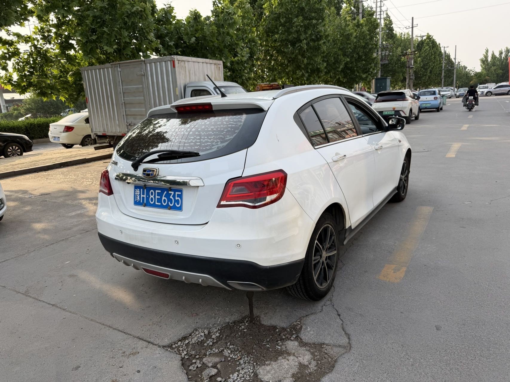 GEELY Emgrand 2017 car image #4