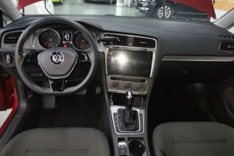 Volkswagen Golf 2016 car image #10