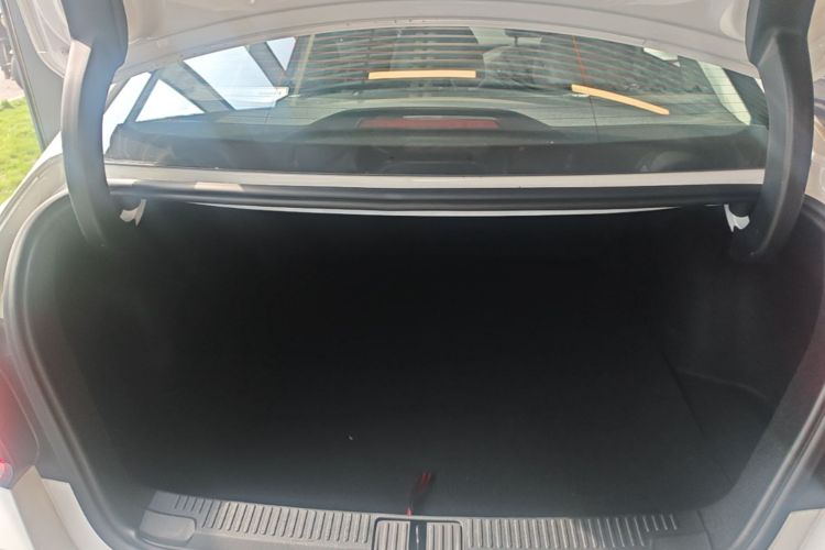 MG 5 2024 imagen de coche #19
