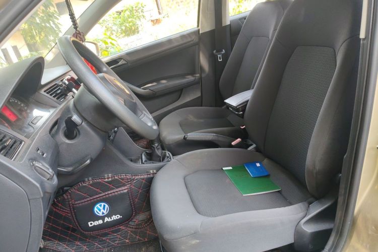 Volkswagen Santana 2015 car image #15