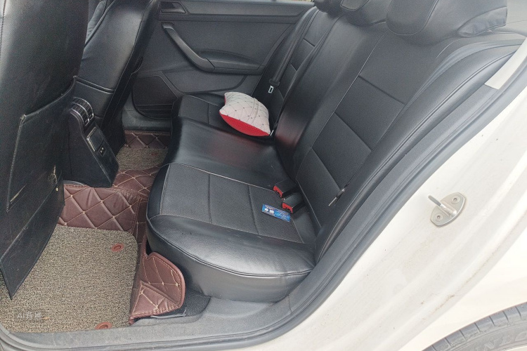 Volkswagen Santana 2017 car image #19