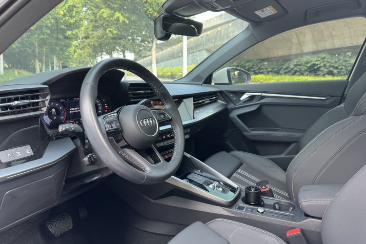 Audi A3 2024 immagine di auto #5