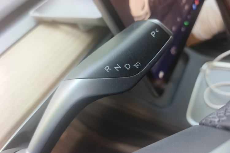 Tesla Model 3 2023 car image #18