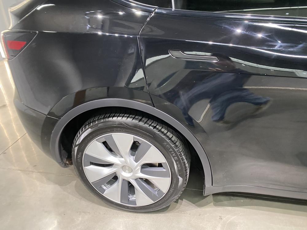 Tesla Model Y 2023 #10 Tesla Model Y 2023 car image #10