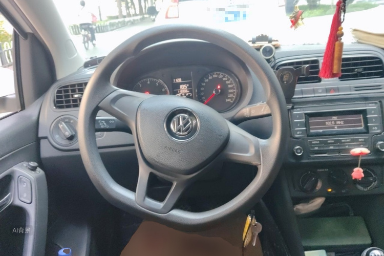 Volkswagen Polo 2016 car image #12