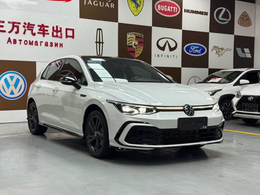 Volkswagen Golf 2022 car image #3