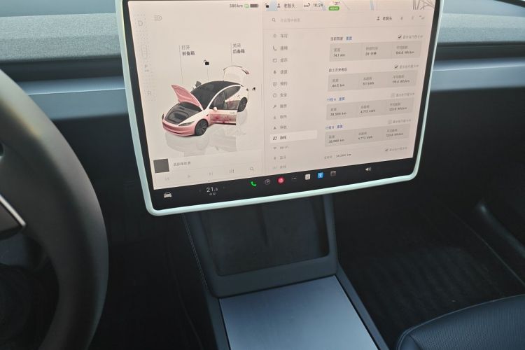 Tesla Model 3 2025 car image #13