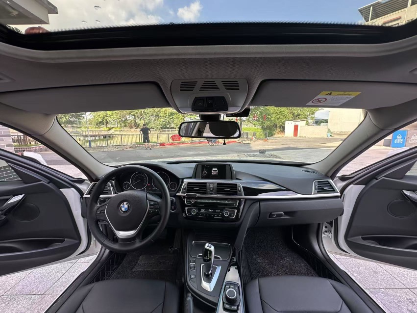 BMW 3 Series 2017 car image #6