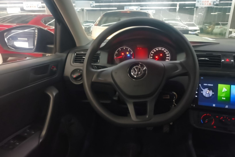 Volkswagen Santana 2018 car image #15
