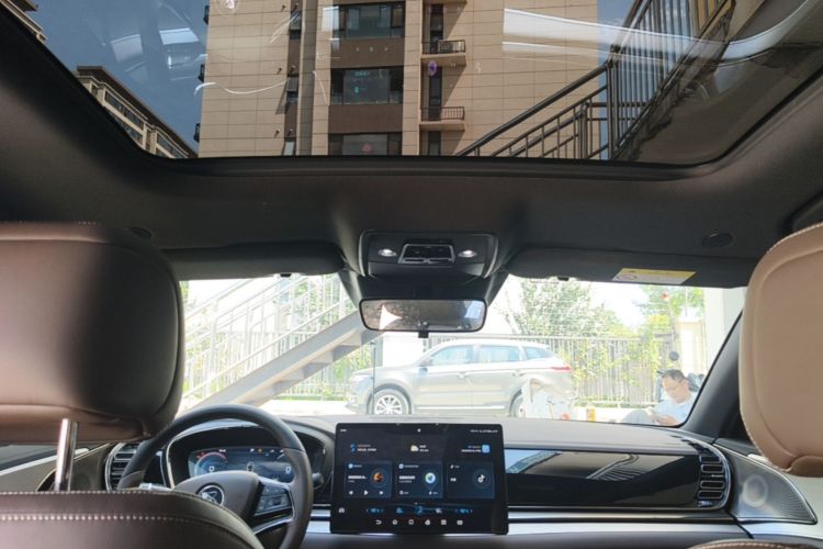 BYD Han 2023 image de voiture #18