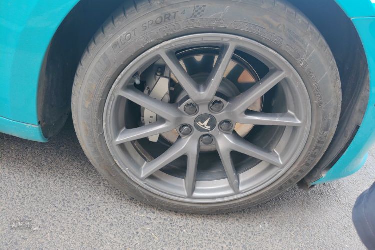 Tesla Model 3 2021 car image #9