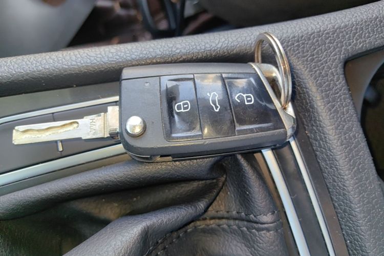 Volkswagen Golf 2018 car image #9