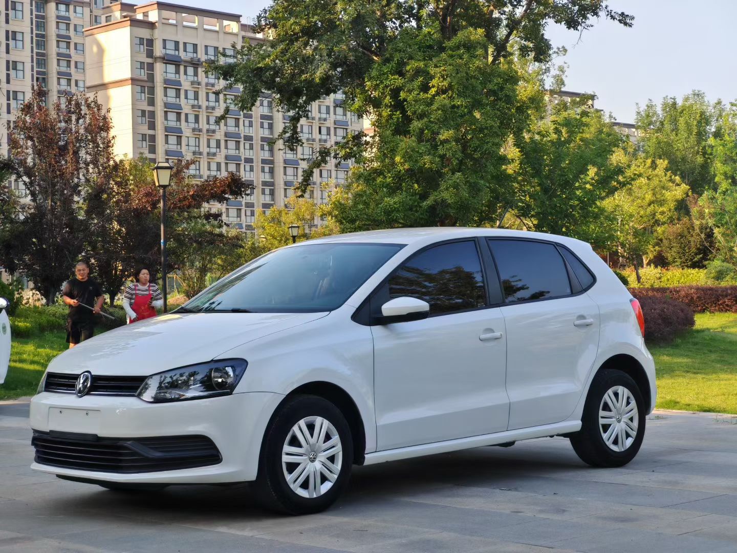 Volkswagen Polo 2017 Volkswagen Polo 2017 car image