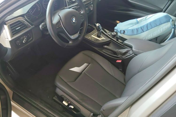 BMW 3 Series 2017 #19 BMW 3 Series 2017 car image #19