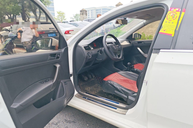 Volkswagen Santana 2017 car image #9