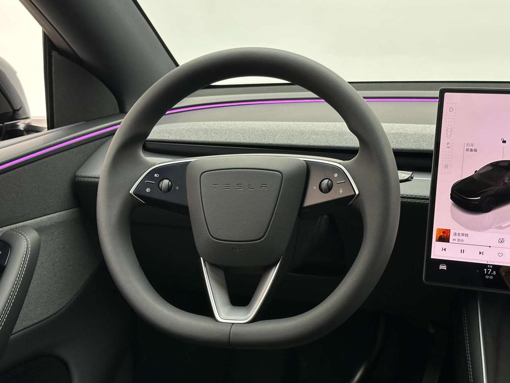 Tesla Model Y 2026 car image #17