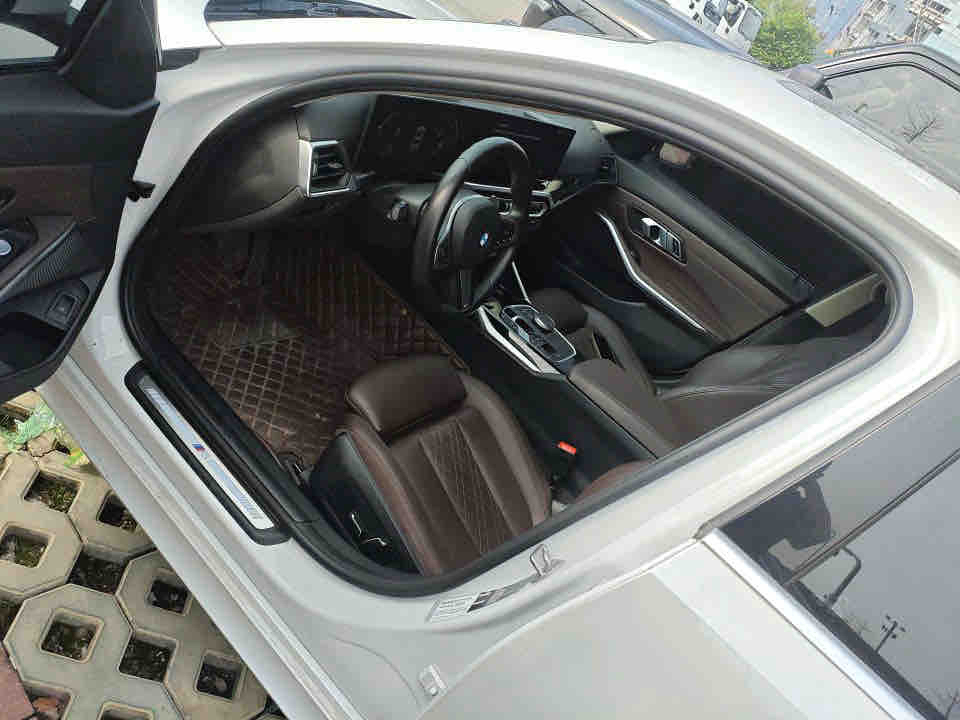 BMW 3 Series 2024 #3 BMW 3 Series 2024 صورة سيارة #3