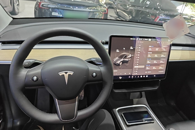 Tesla Model Y 2022 #10 Tesla Model Y 2022 car image #10