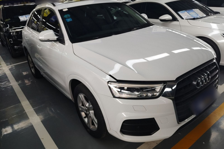 Audi Q3 2018 #4 Audi Q3 2018 car image #4