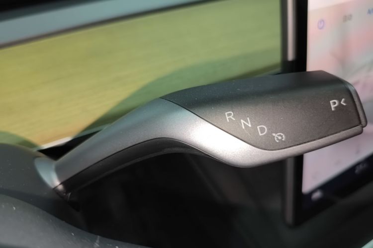 Tesla Model Y 2023 #14 Tesla Model Y 2023 immagine di auto #14