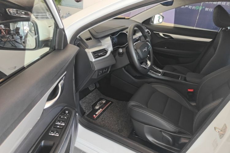 GEELY Emgrand 2021 car image #16