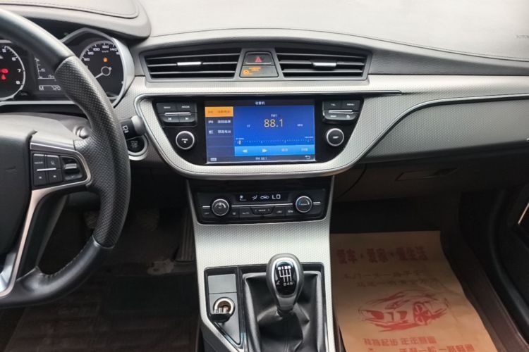 GEELY Emgrand GS 2016 car image #13