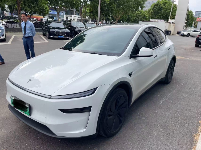 Tesla Model Y 2025 Tesla Model Y 2025 car image