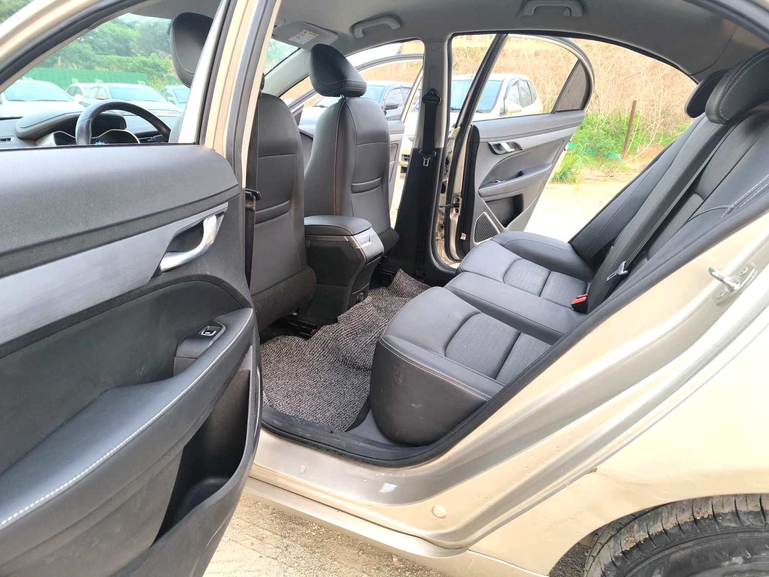 GEELY Emgrand 2021 #6 GEELY Emgrand 2021 car image #6